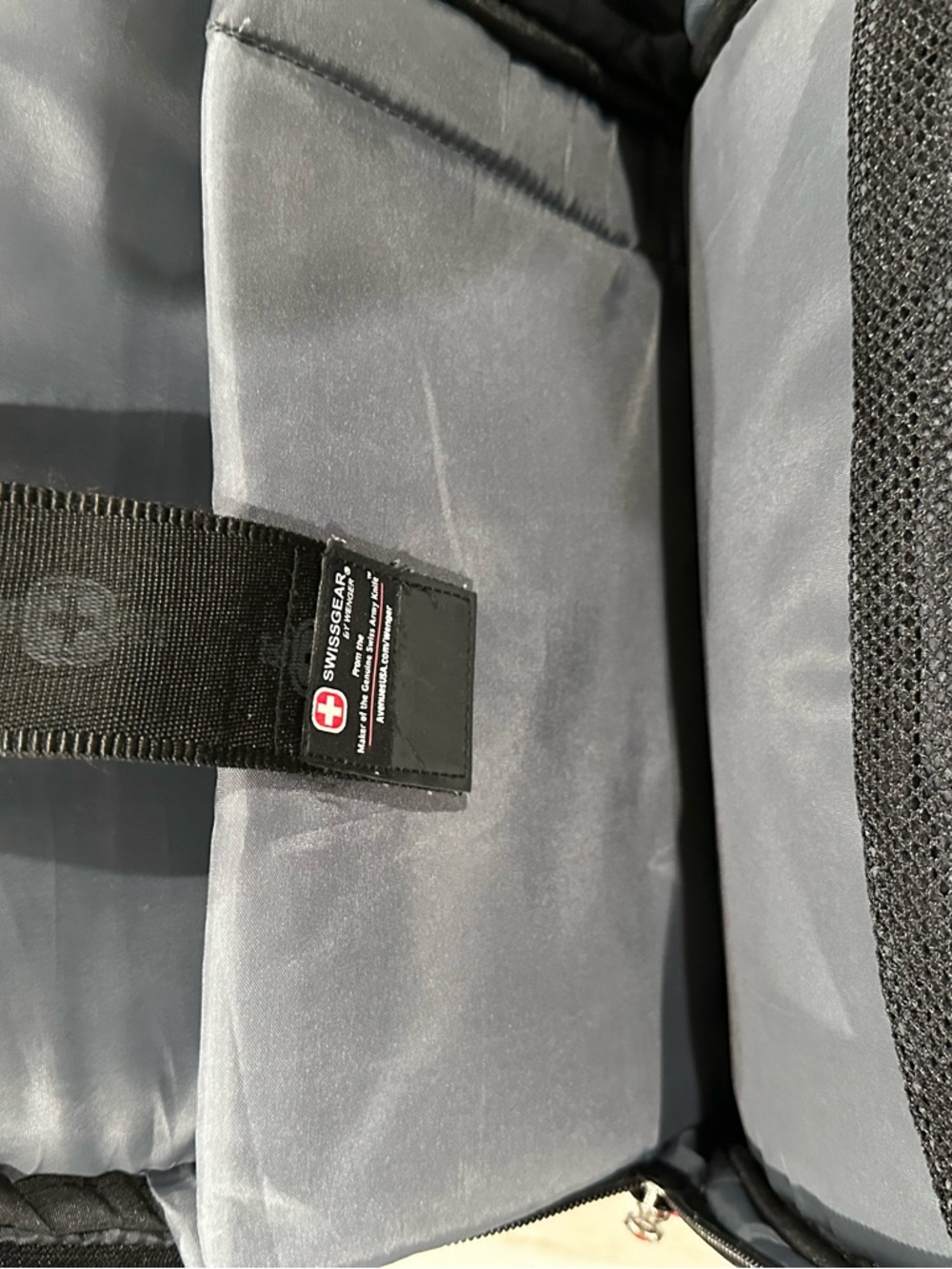 SwissGear Black and Gray Laptop Backpack - Durable Men’s Travel Bag/ Preowned - Picture 9 of 9